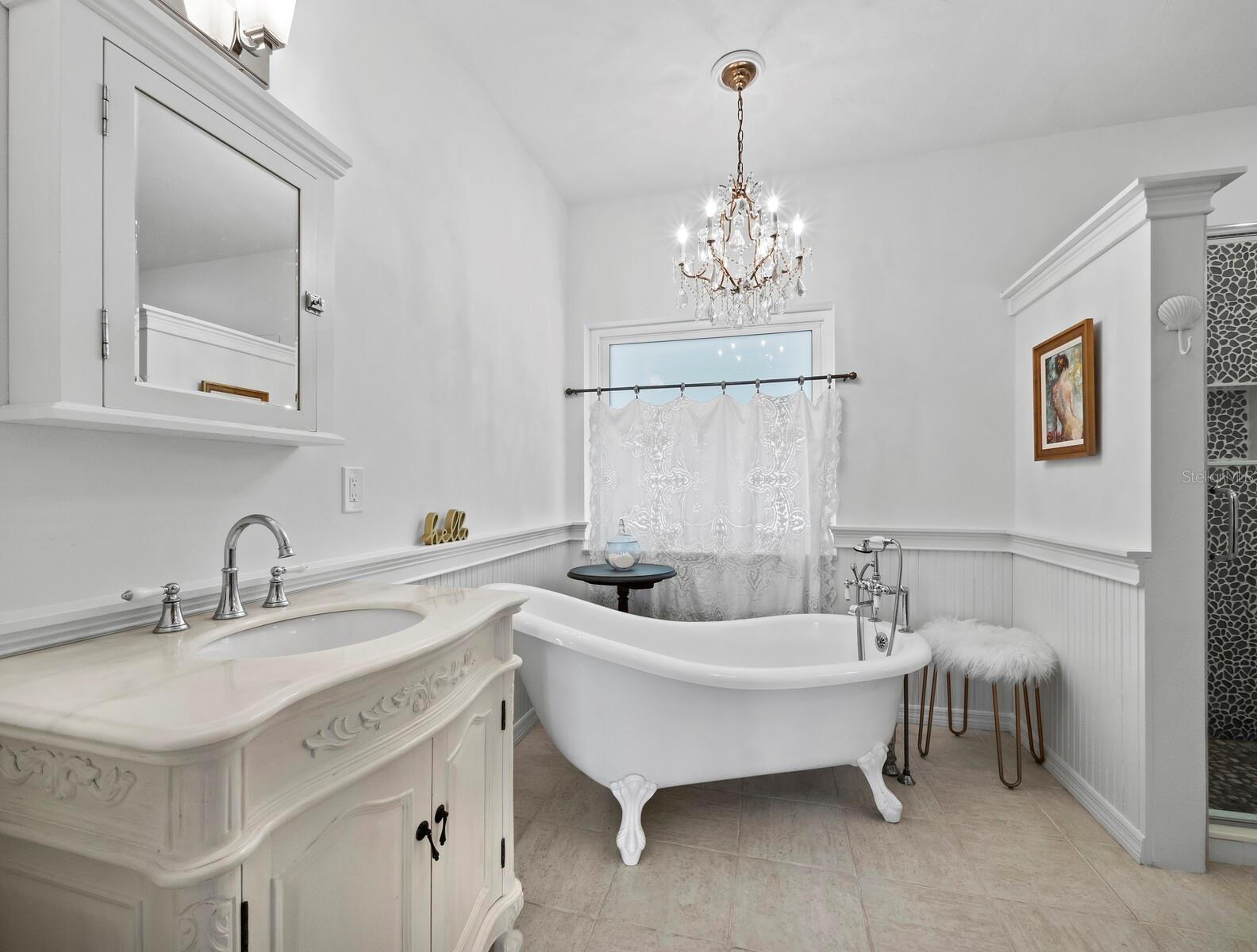 Image 42 of 57 For 635 Marbury Lane