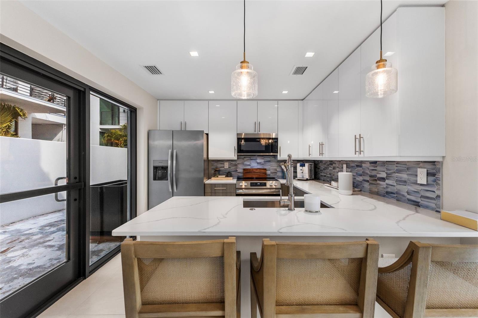 Image 13 of 36 For 1558 4th St  212