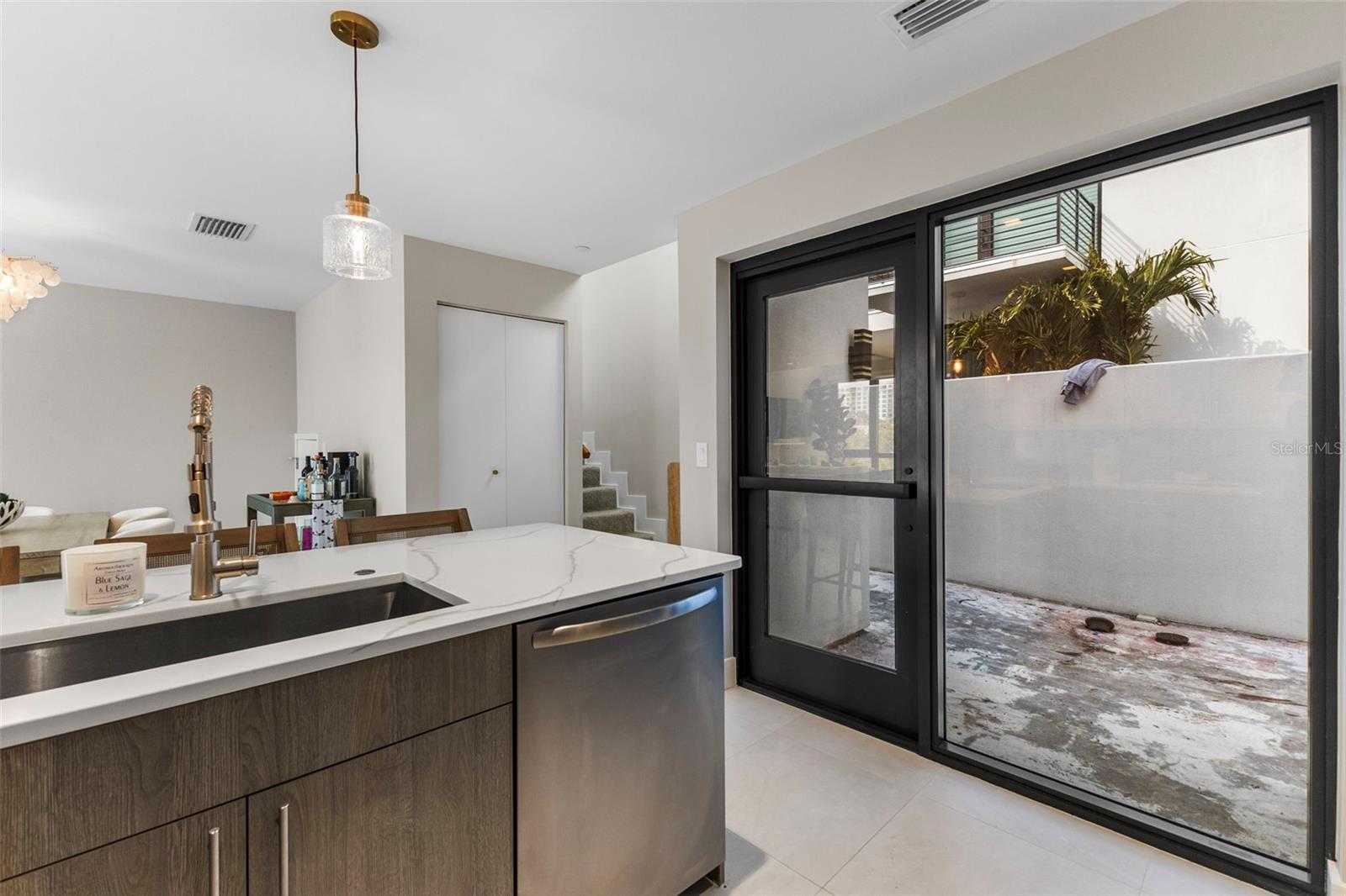 Image 16 of 36 For 1558 4th St  212