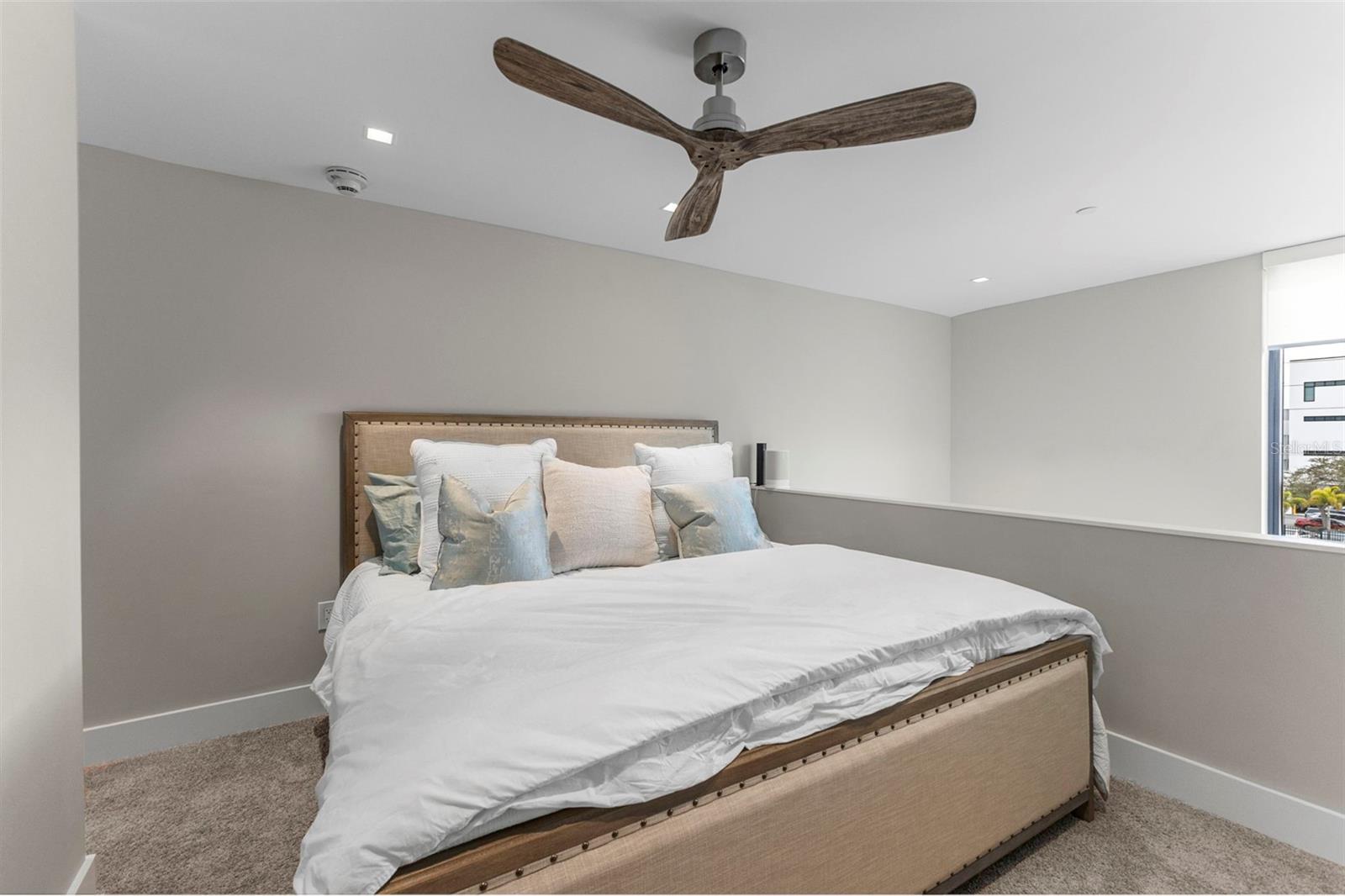 Image 18 of 36 For 1558 4th St  212