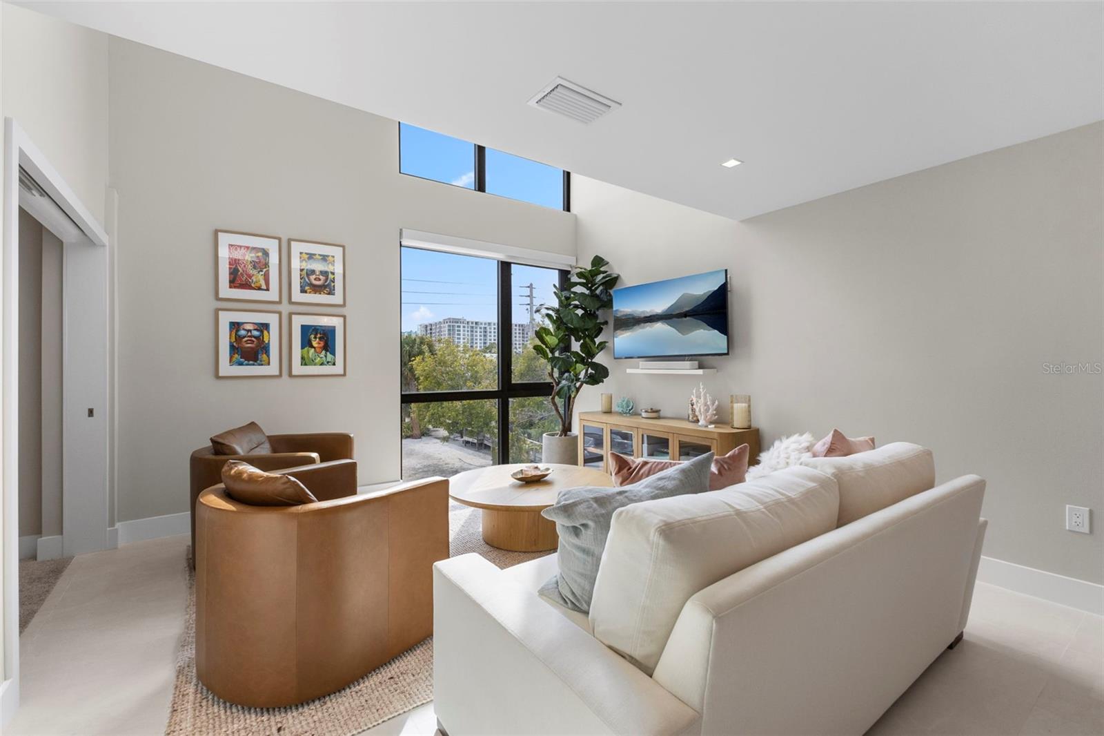 Image 2 of 36 For 1558 4th St  212