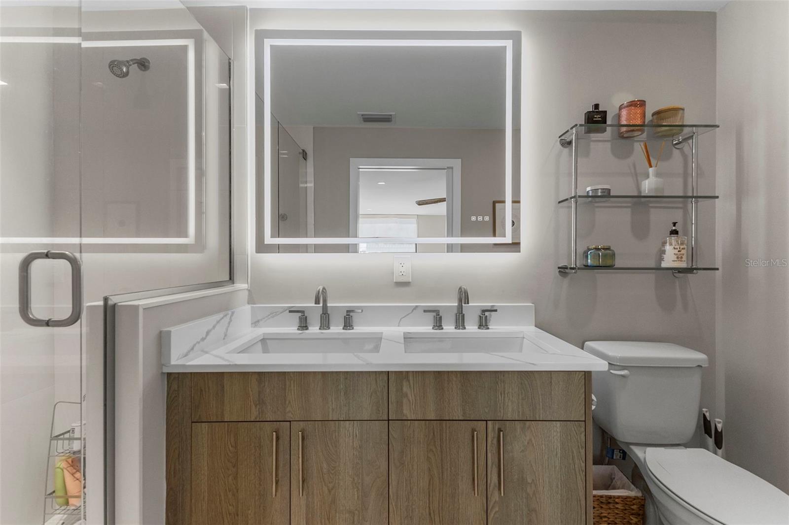 Image 22 of 36 For 1558 4th St  212