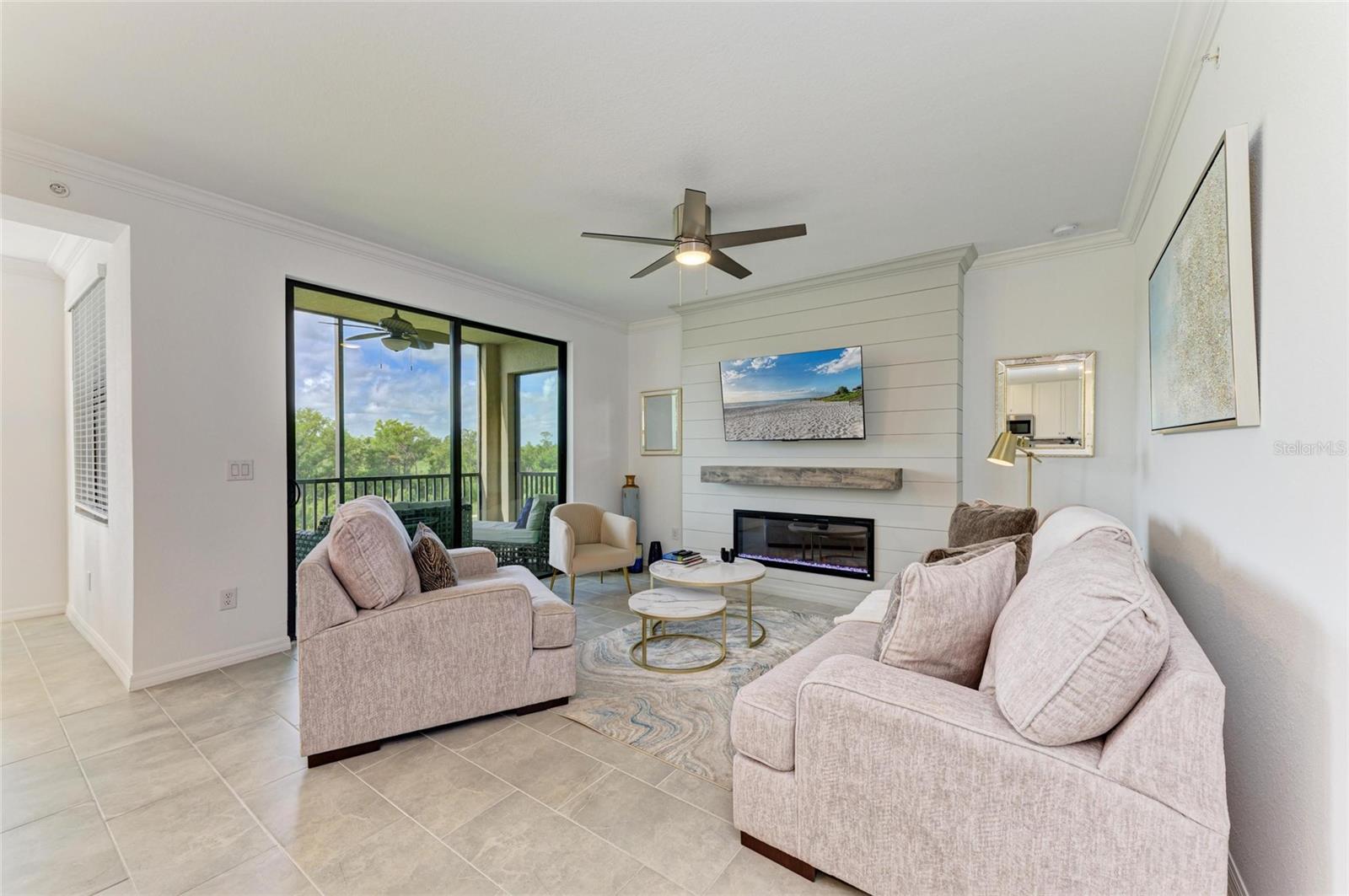 Image 8 of 65 For 18114 Gawthrop Drive 306