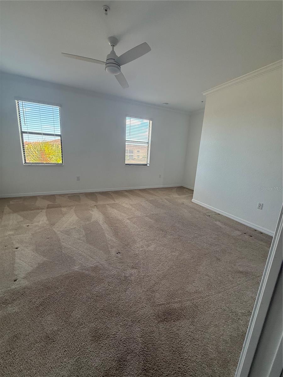 Image 17 of 31 For 20460 Lagente Circle