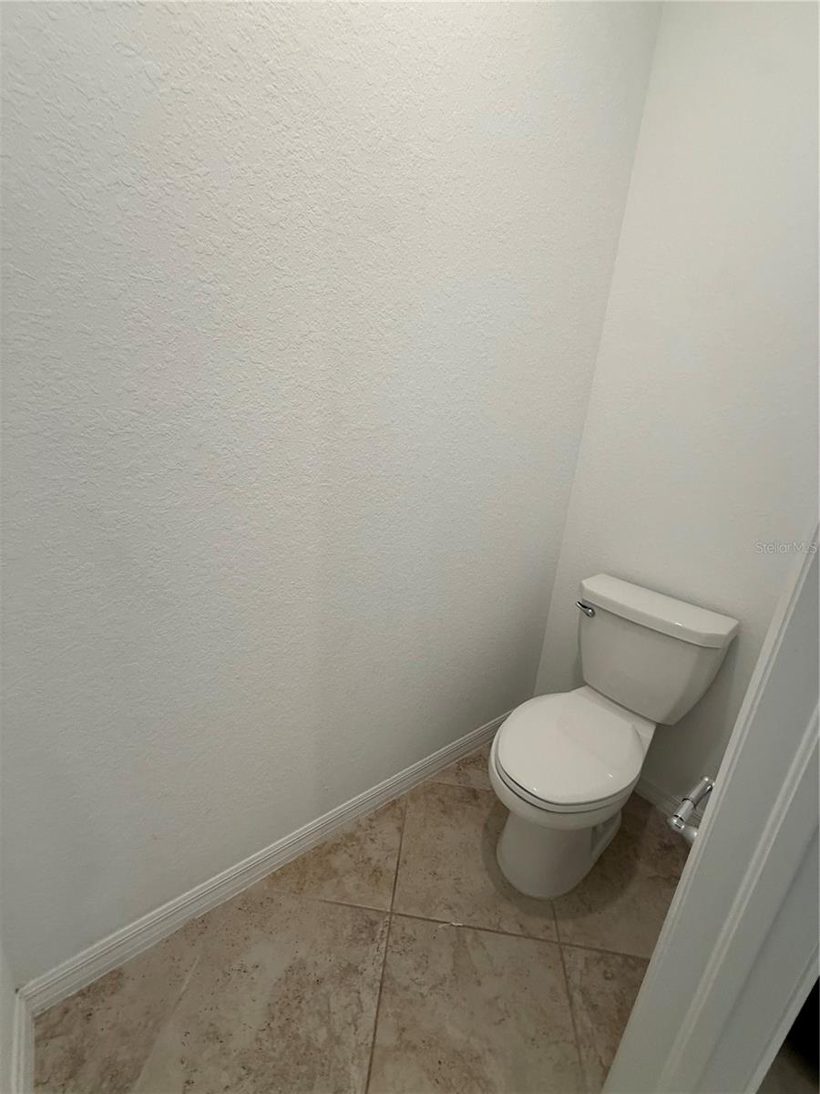 Image 20 of 31 For 20460 Lagente Circle