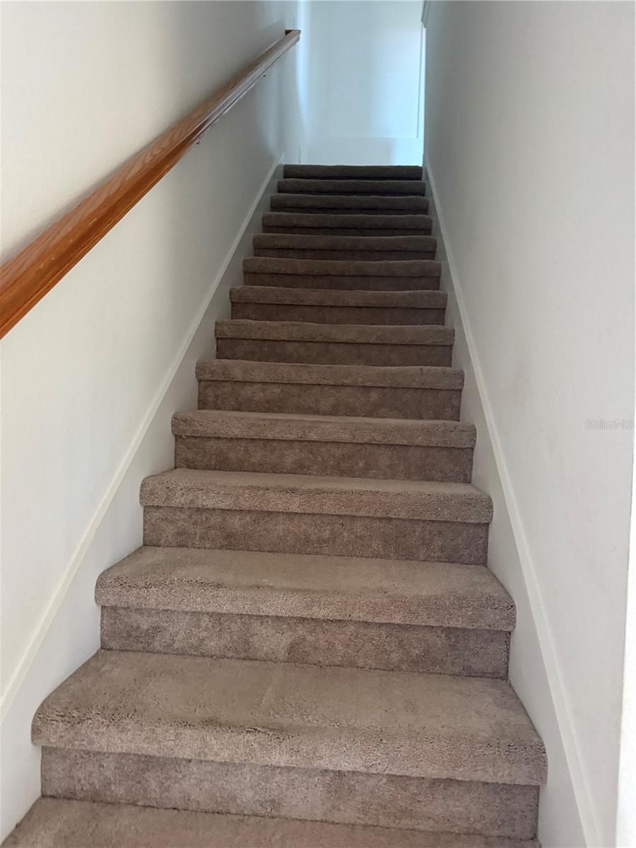 Image 24 of 31 For 20460 Lagente Circle