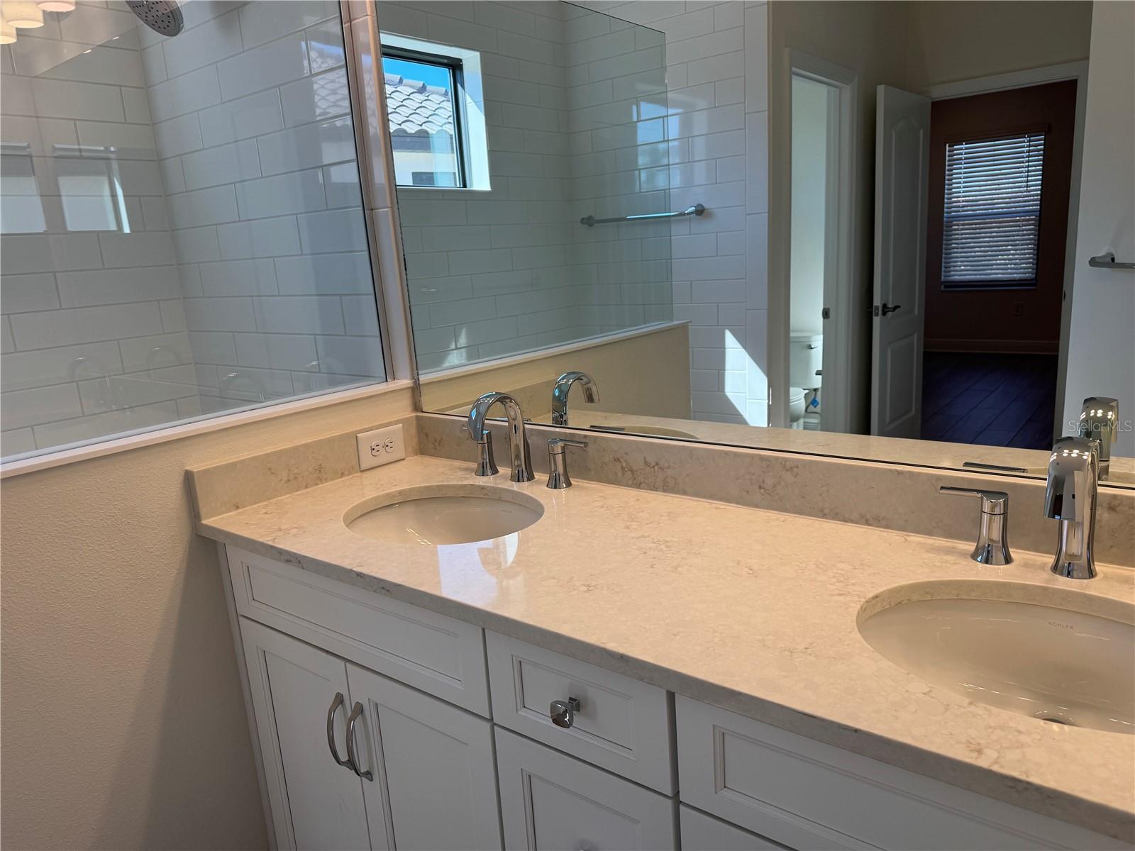 Image 18 of 43 For 261 Potenza Loop