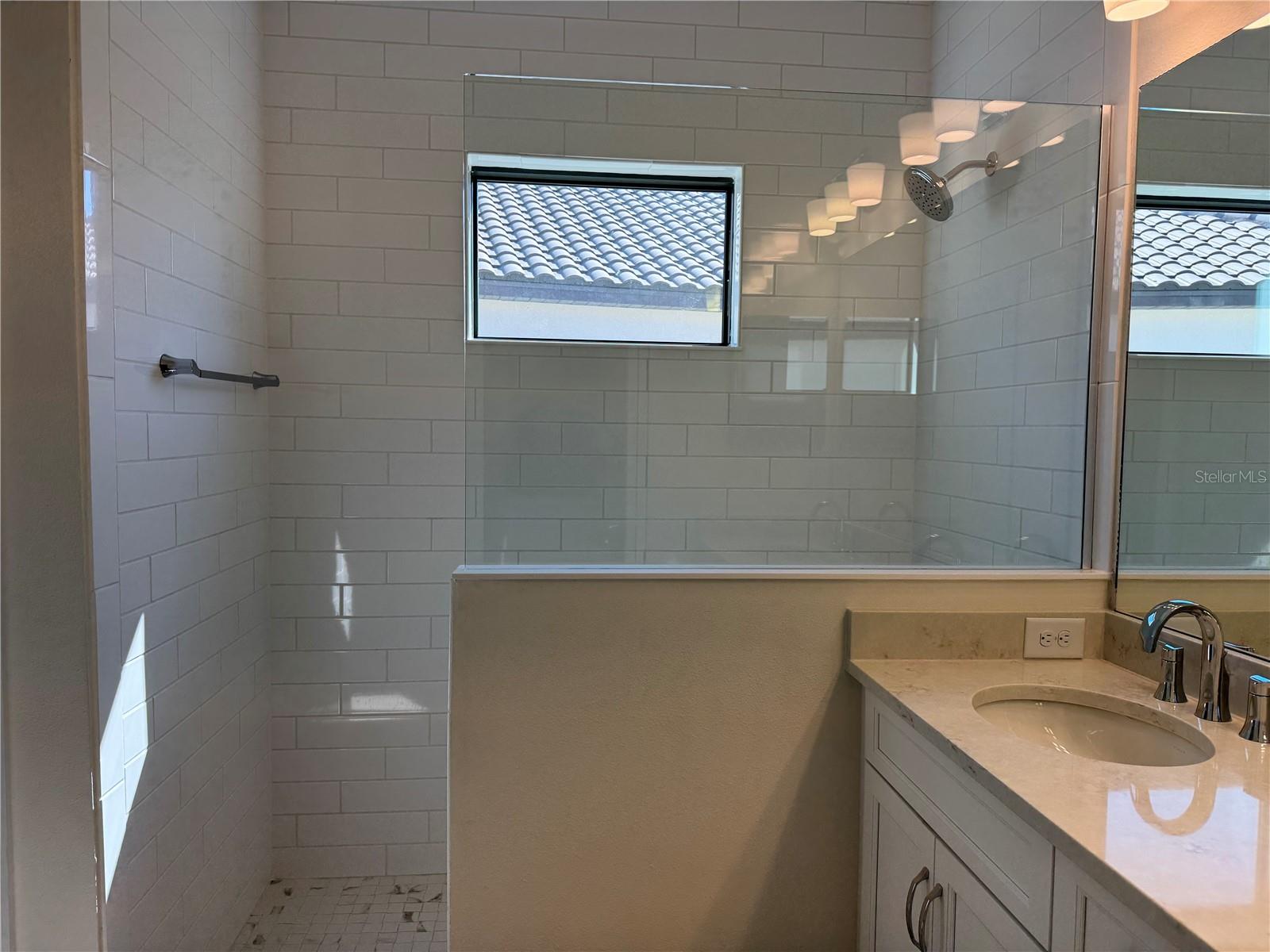 Image 19 of 43 For 261 Potenza Loop