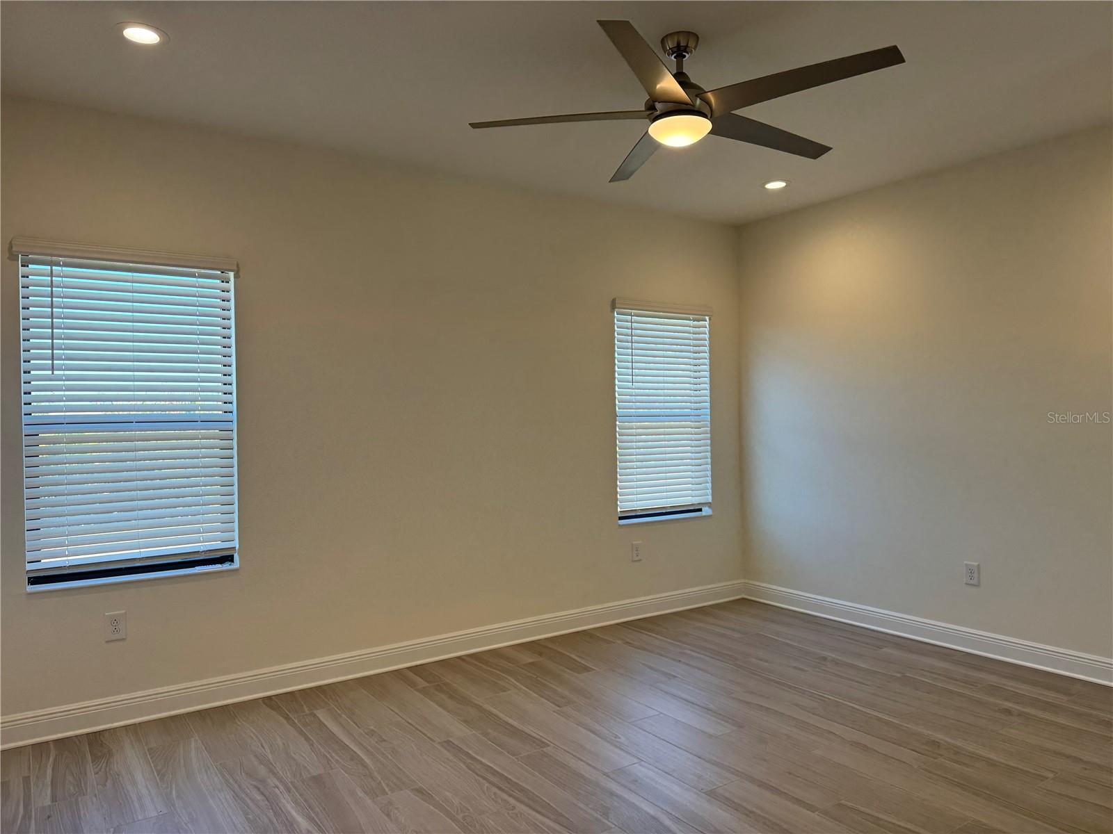 Image 21 of 43 For 261 Potenza Loop