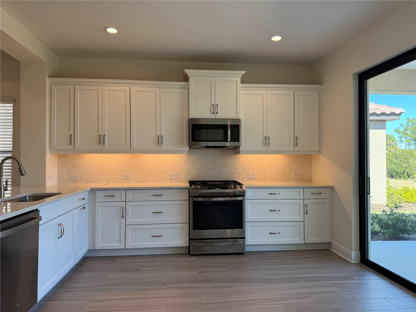 Image 24 of 43 For 261 Potenza Loop