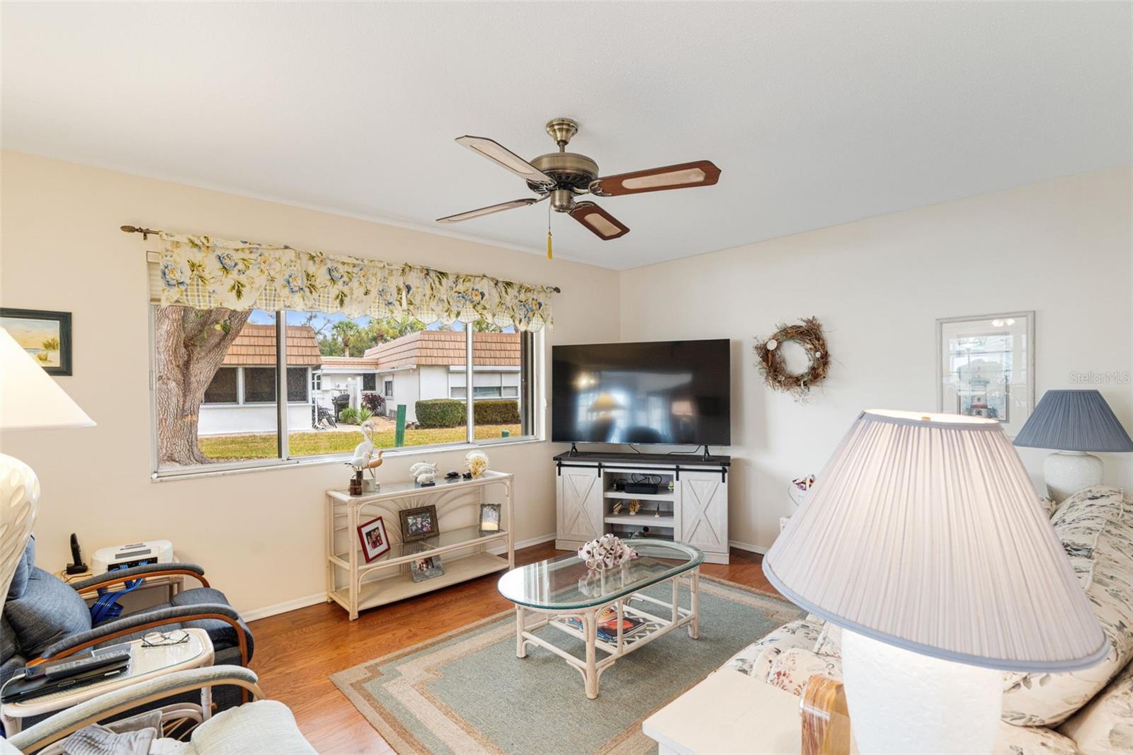 Image 22 of 31 For 2717 Riverbluff Place V49