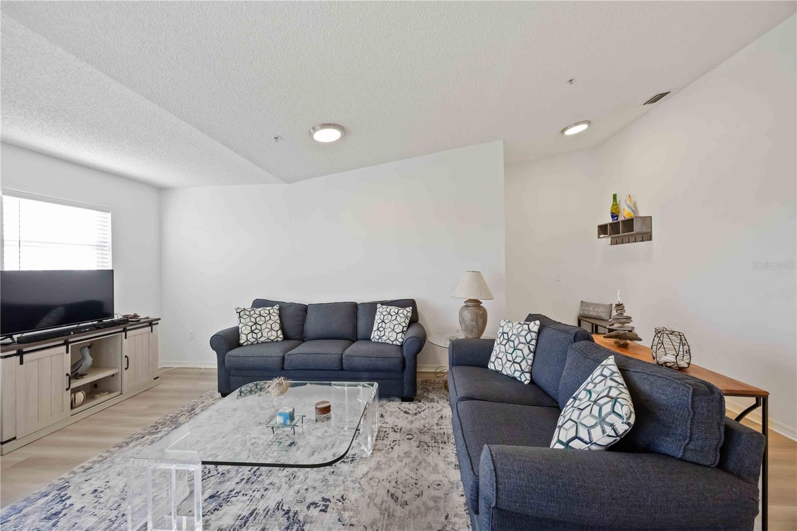 Image 13 of 51 For 3607 Bay Drive 206