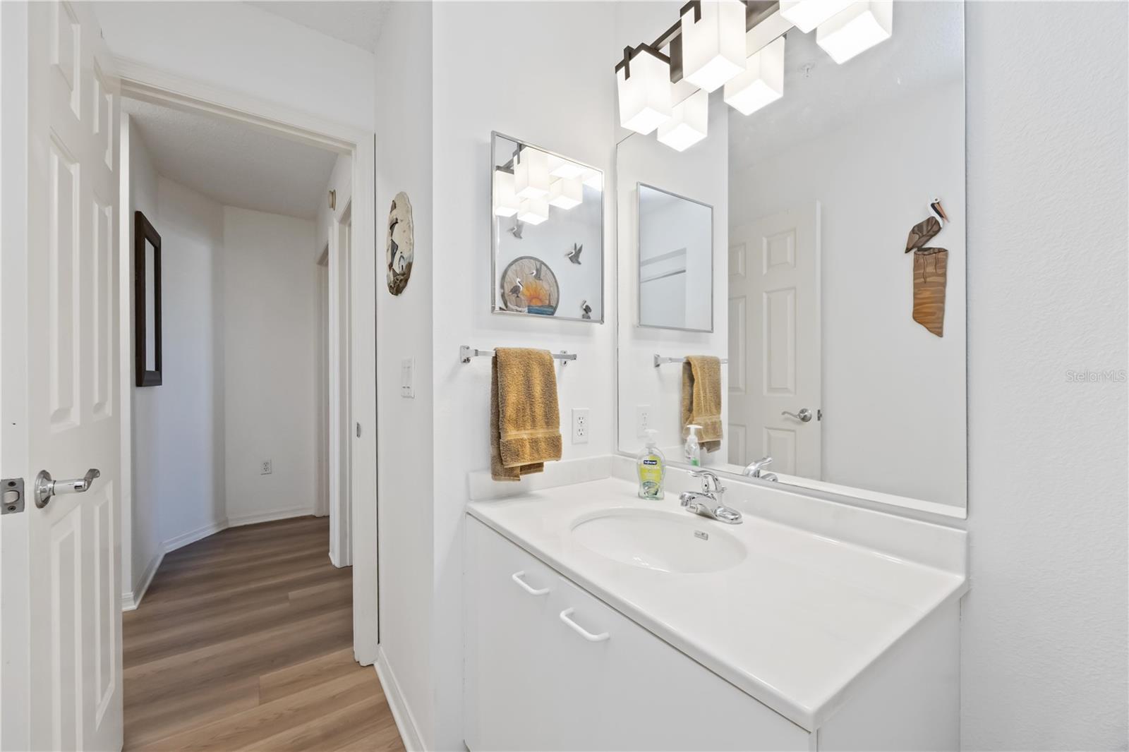 Image 22 of 51 For 3607 Bay Drive 206