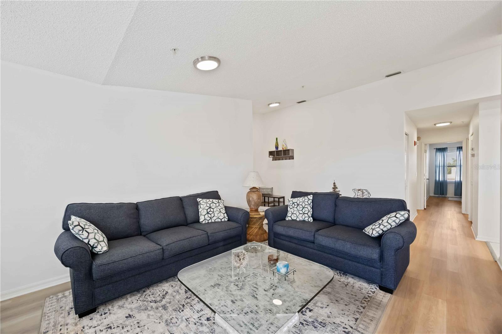 Image 7 of 51 For 3607 Bay Drive 206