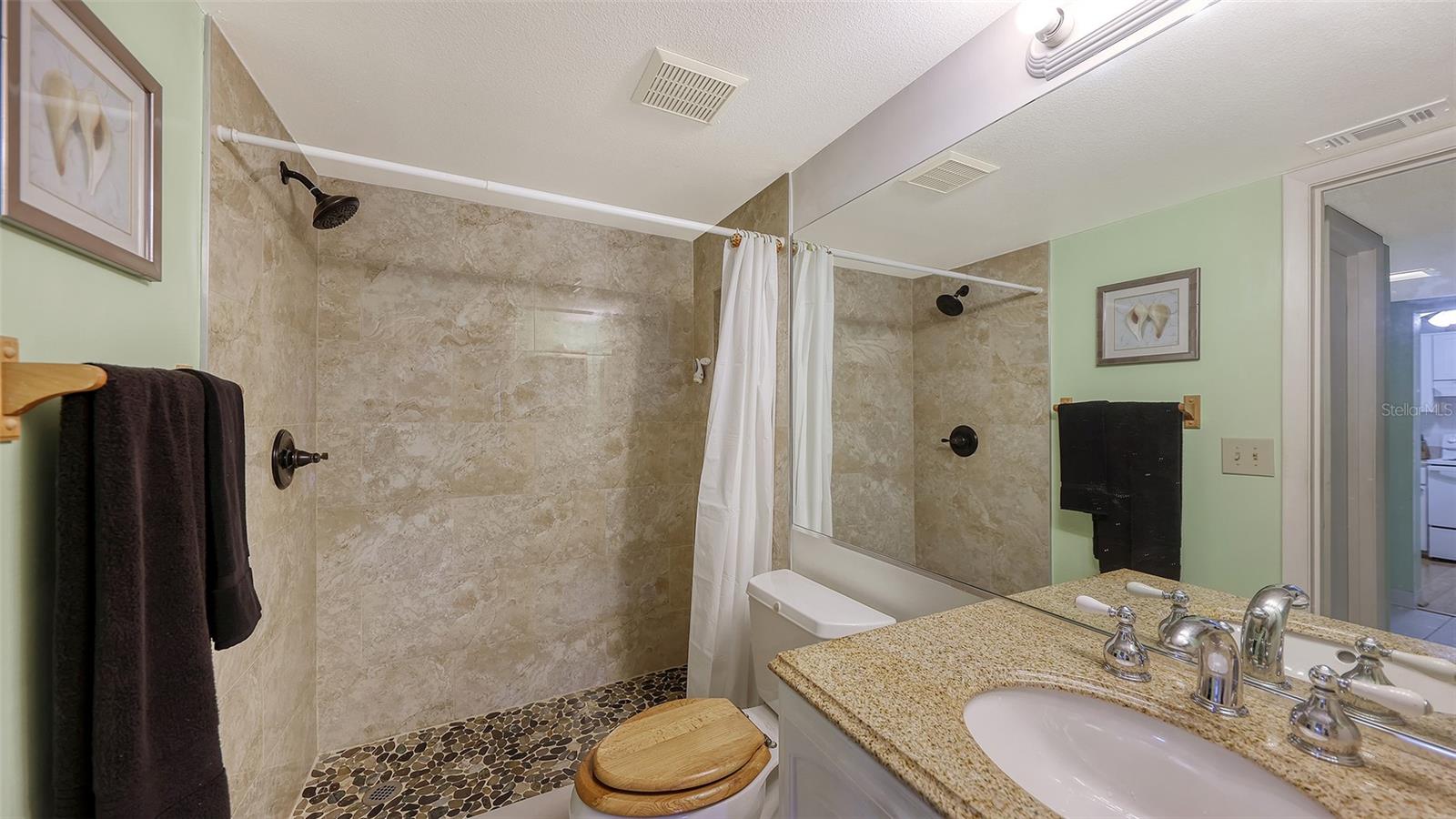 Image 12 of 37 For 1196 Bird Bay Way 310