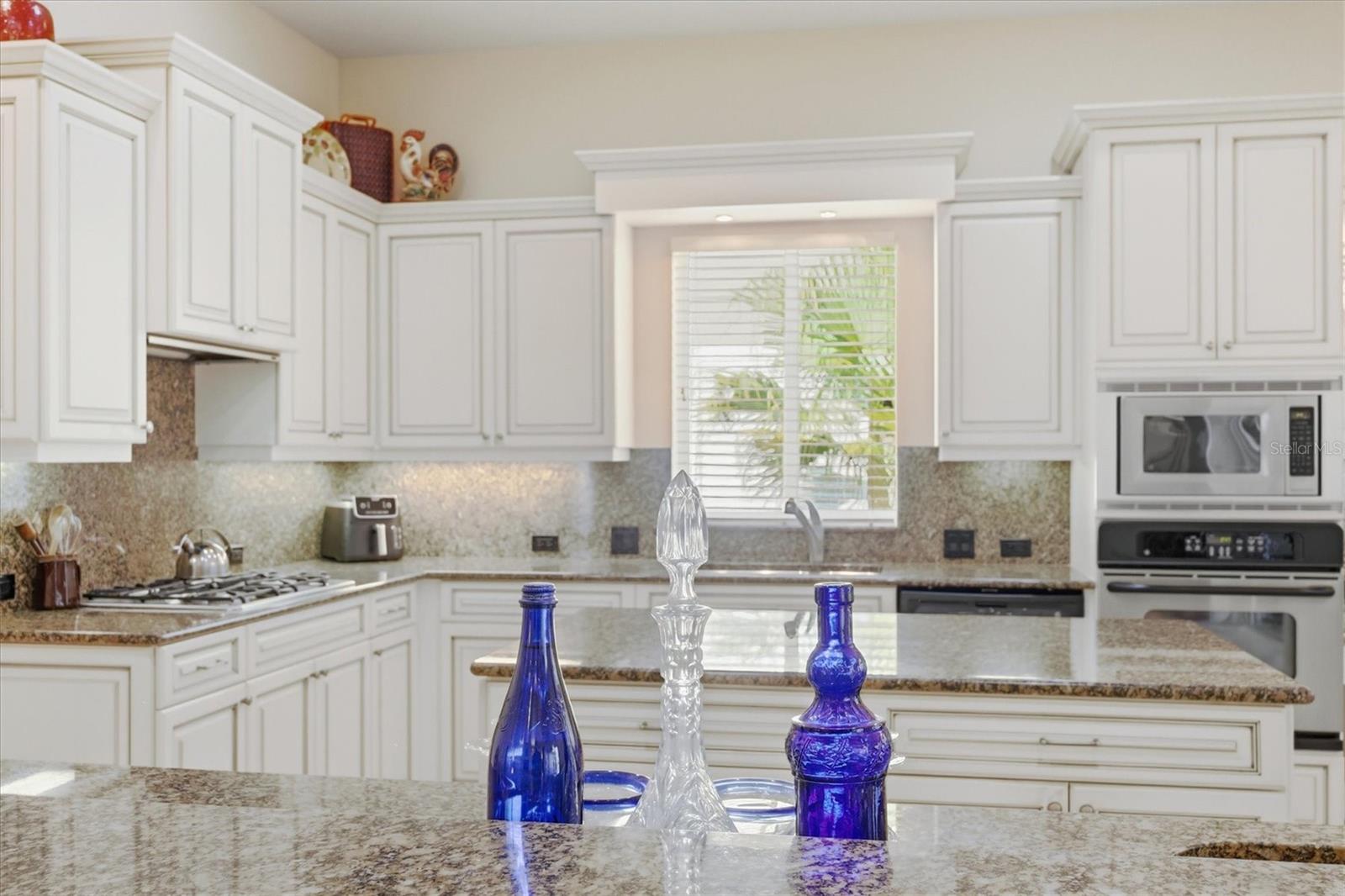 Image 17 of 71 For 1712 Grande Park Drive