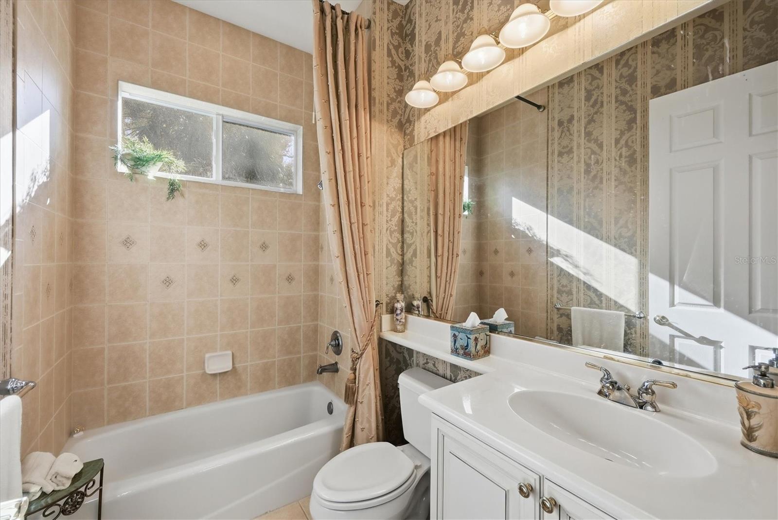 Image 30 of 71 For 1712 Grande Park Drive