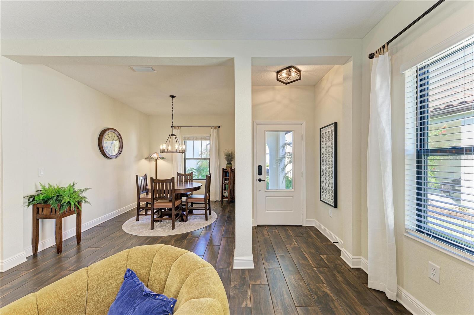 Image 12 of 64 For 329 Palmaria Court