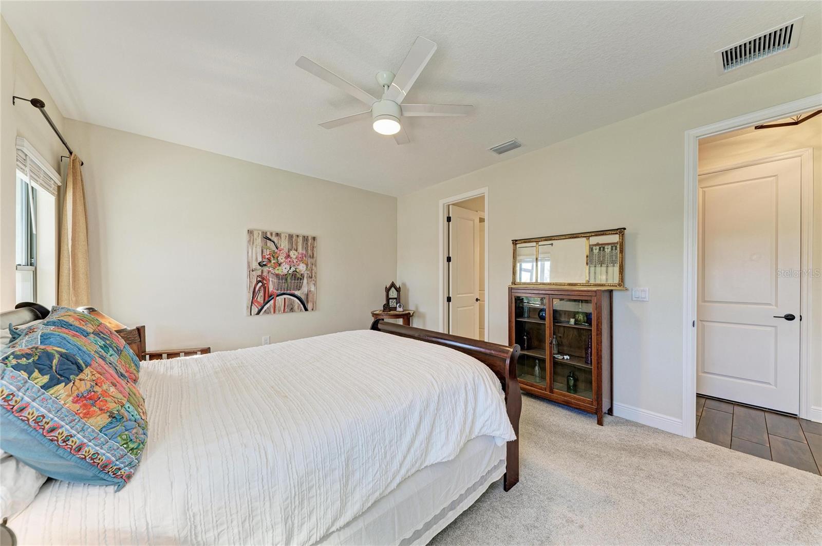 Image 16 of 64 For 329 Palmaria Court