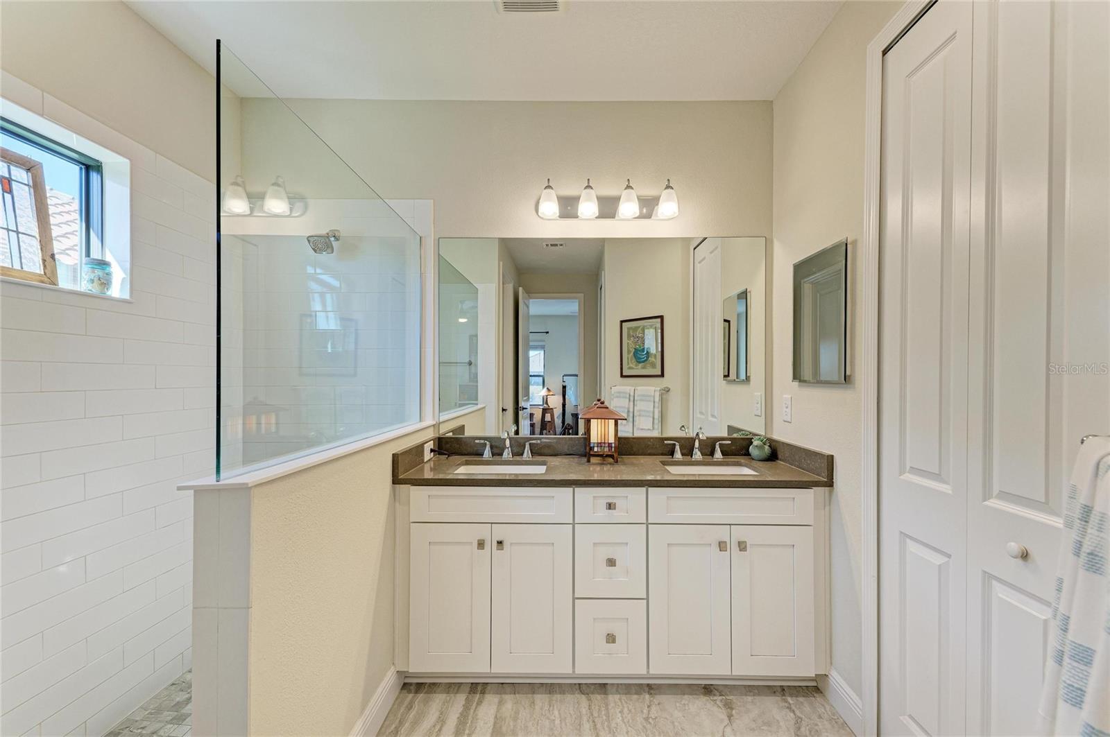 Image 18 of 64 For 329 Palmaria Court