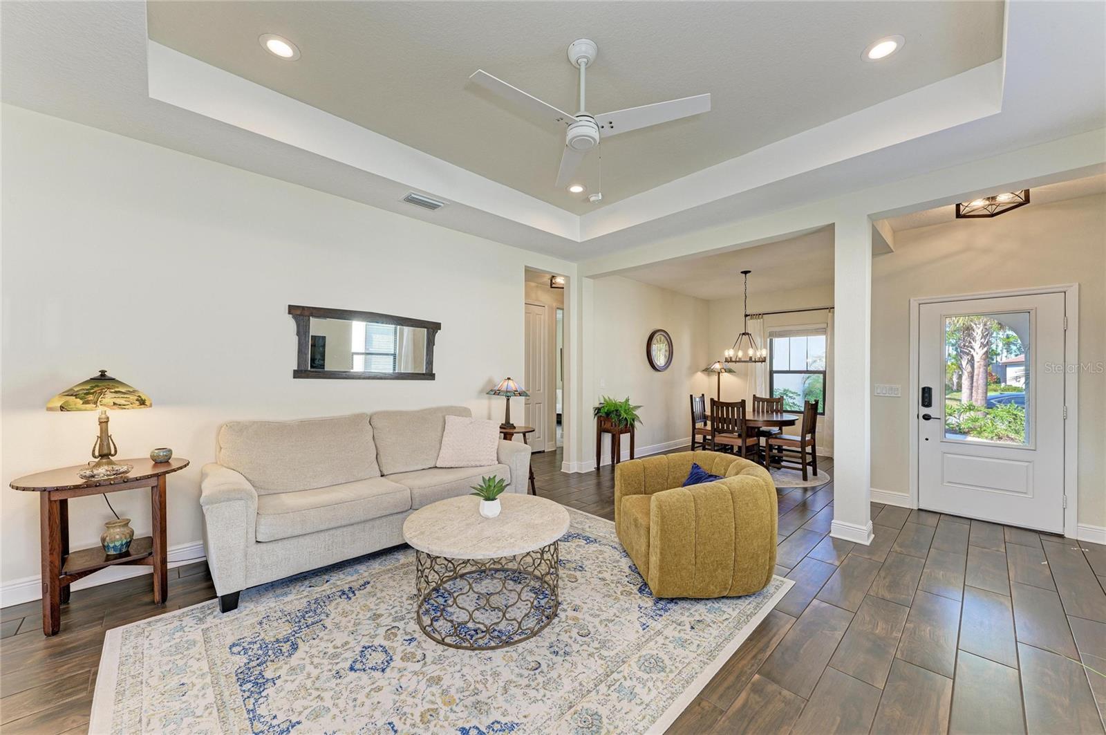 Image 5 of 64 For 329 Palmaria Court