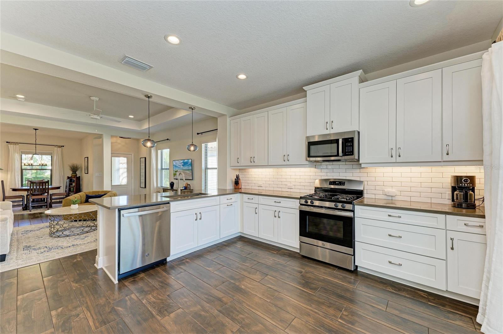 Image 8 of 64 For 329 Palmaria Court