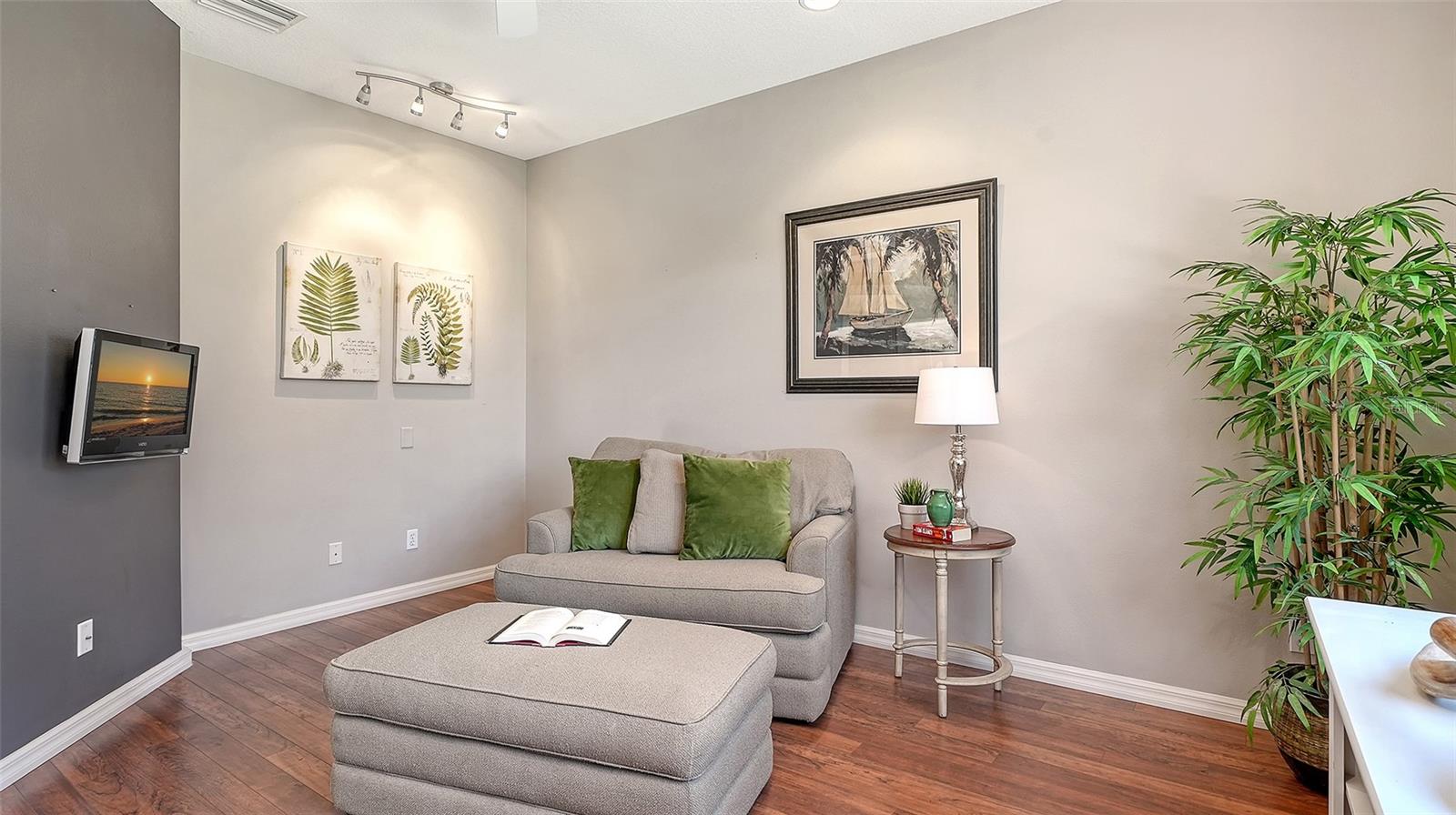 Image 24 of 70 For 664 Crane Prairie Way