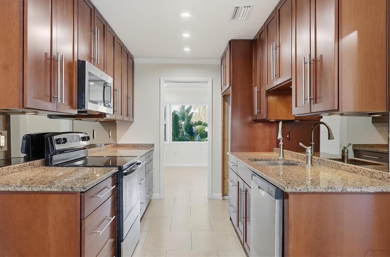 Image 18 of 58 For 7339 Bounty Drive