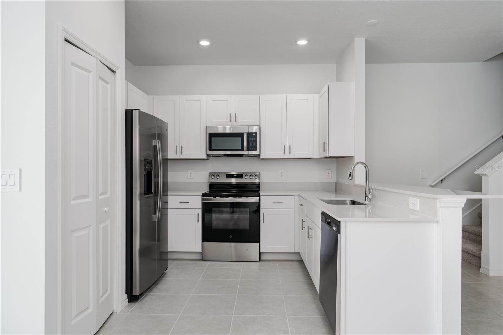 Image 3 of 40 For 10964 65th Terrace E