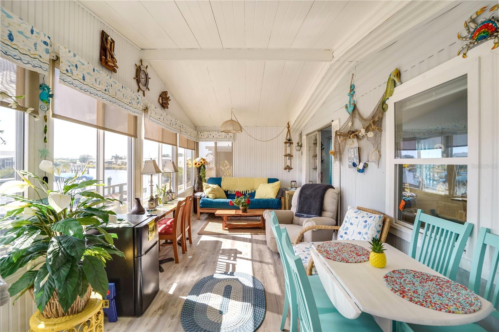 Listing photo id 15 for 641 Fairmount Drive