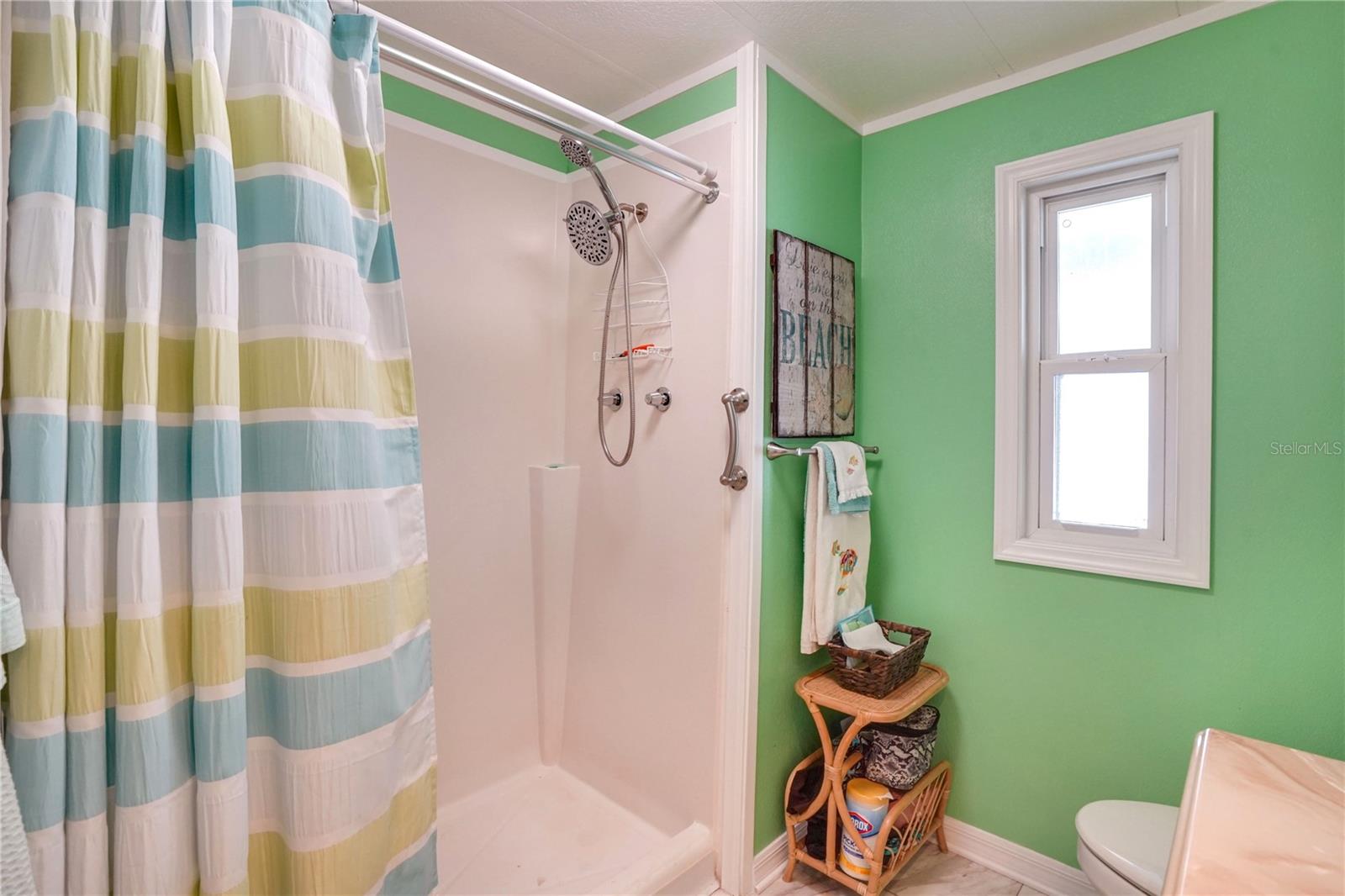 Listing photo id 23 for 641 Fairmount Drive