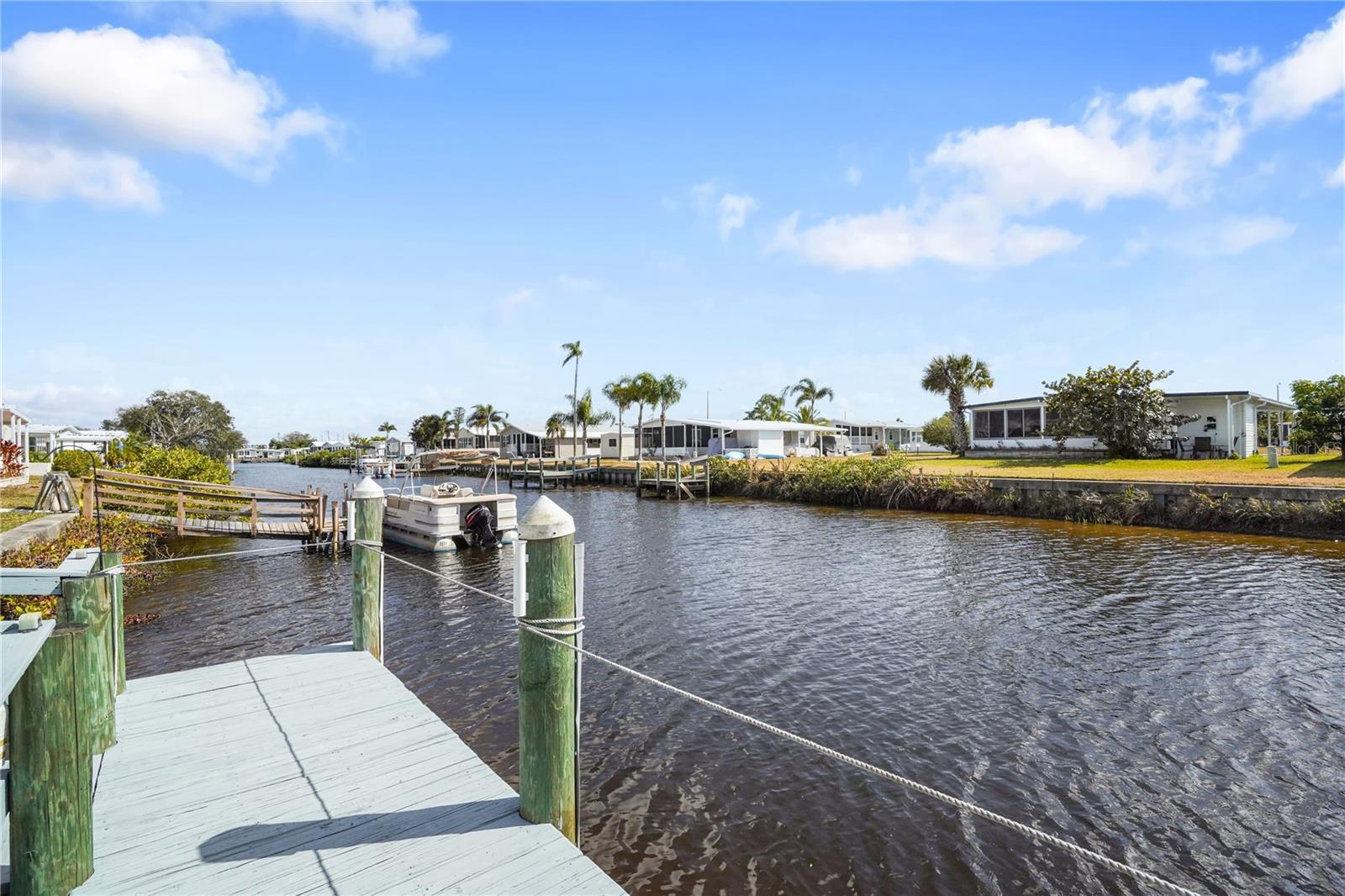 Listing photo id 27 for 641 Fairmount Drive