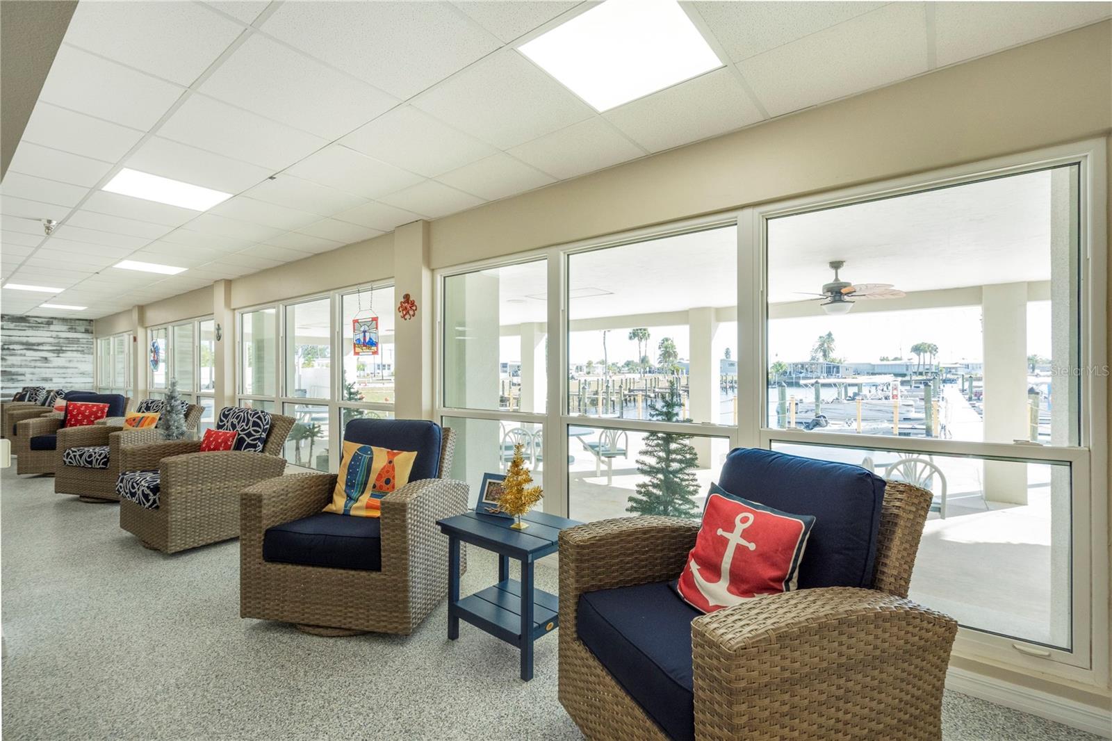 Listing photo id 43 for 641 Fairmount Drive