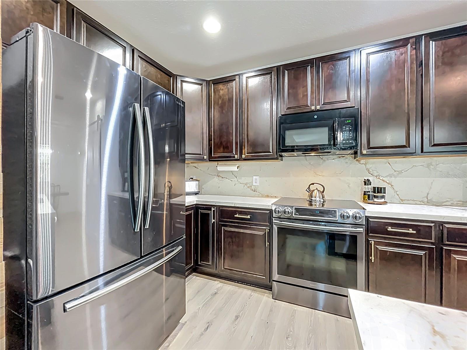 Image 9 of 52 For 9219 Canna Street