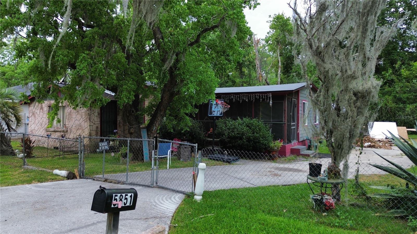 Image 11 of 34 For 5851 Dunmire Avenue