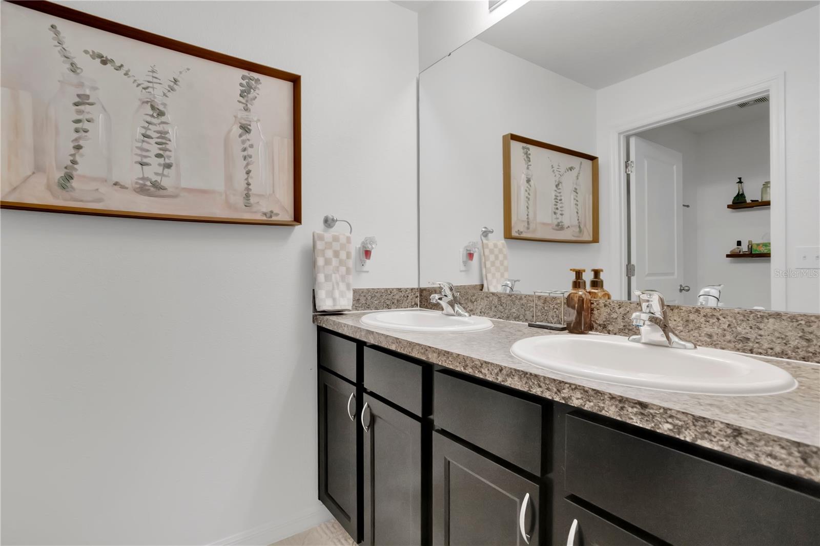 Image 15 of 44 For 15823 High Bell Place