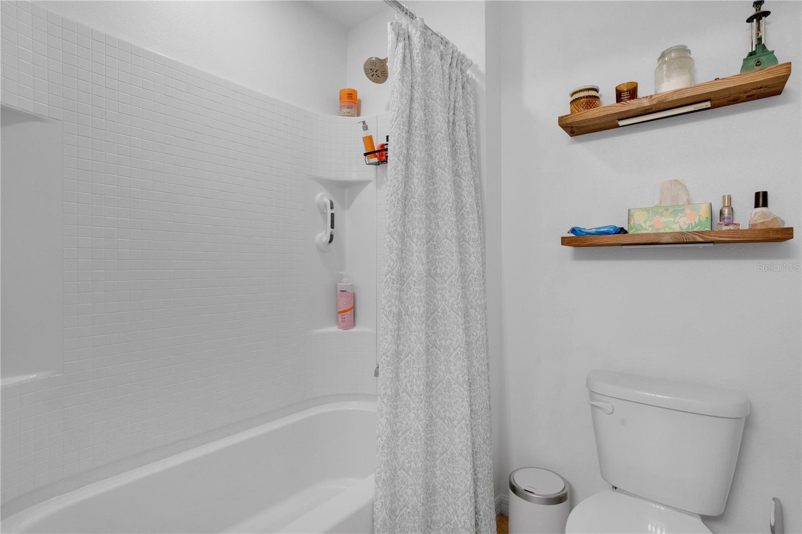 Image 17 of 44 For 15823 High Bell Place