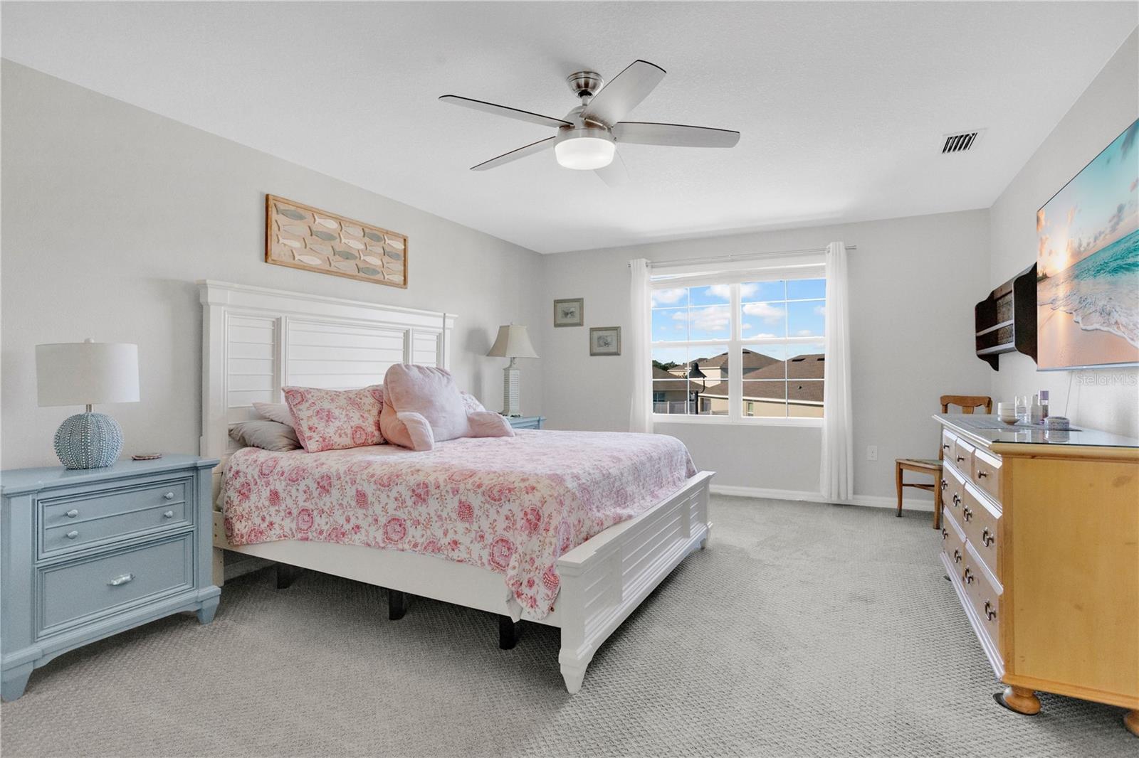 Image 18 of 44 For 15823 High Bell Place