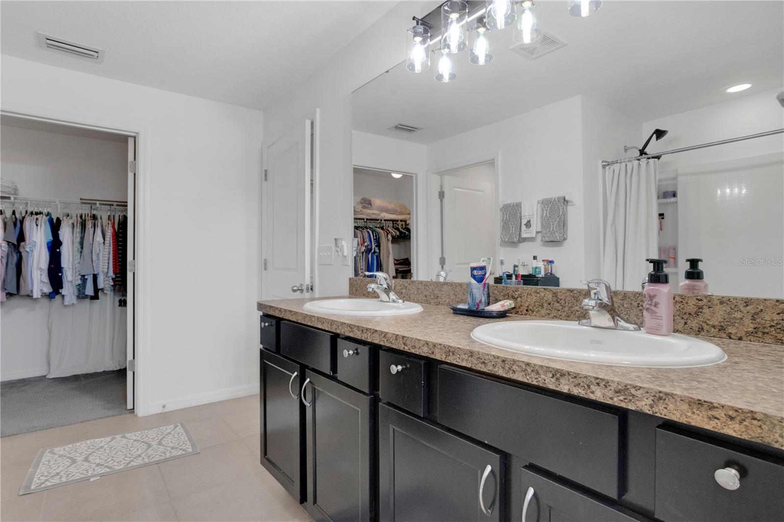 Image 21 of 44 For 15823 High Bell Place