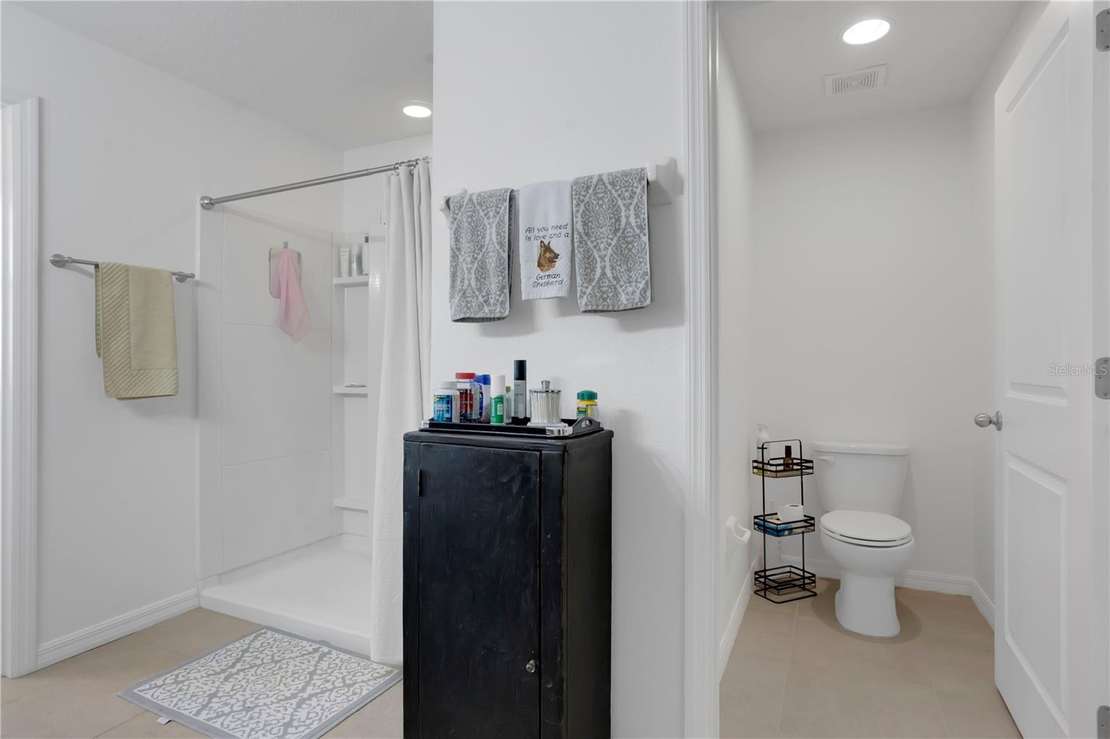 Image 22 of 44 For 15823 High Bell Place