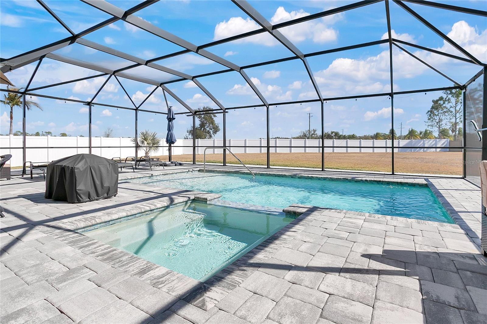 Image 27 of 44 For 15823 High Bell Place