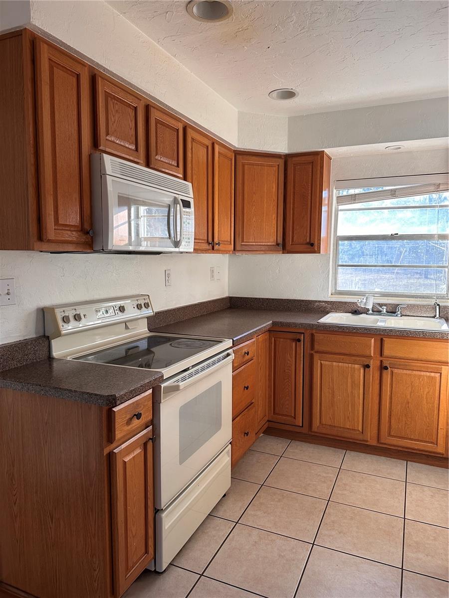 Image 2 of 16 For 4607 7th Avenue W