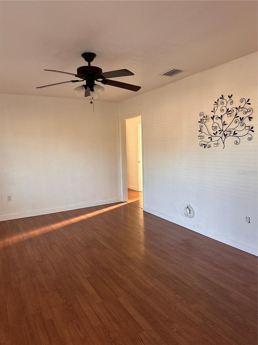 Image 7 of 16 For 4607 7th Avenue W