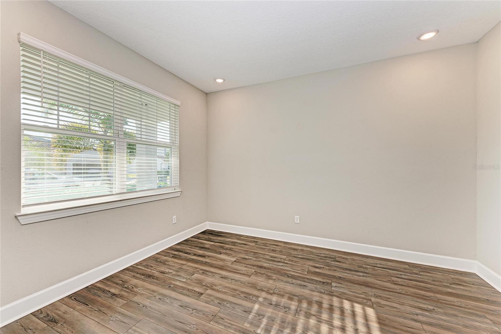 Image 10 of 87 For 13827 Green Hammock Place