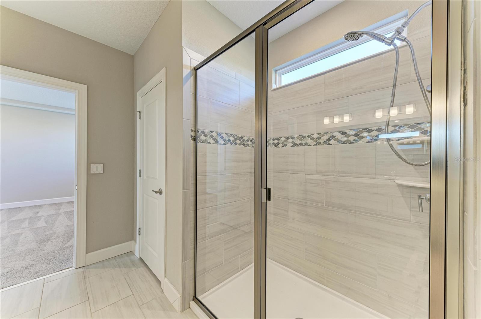 Image 43 of 87 For 13827 Green Hammock Place