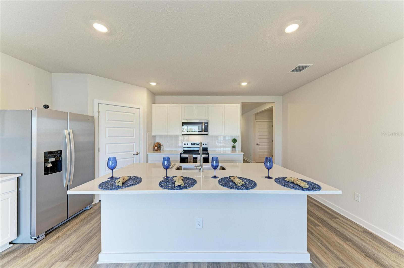 Image 10 of 66 For 18143 Wheathouse Place