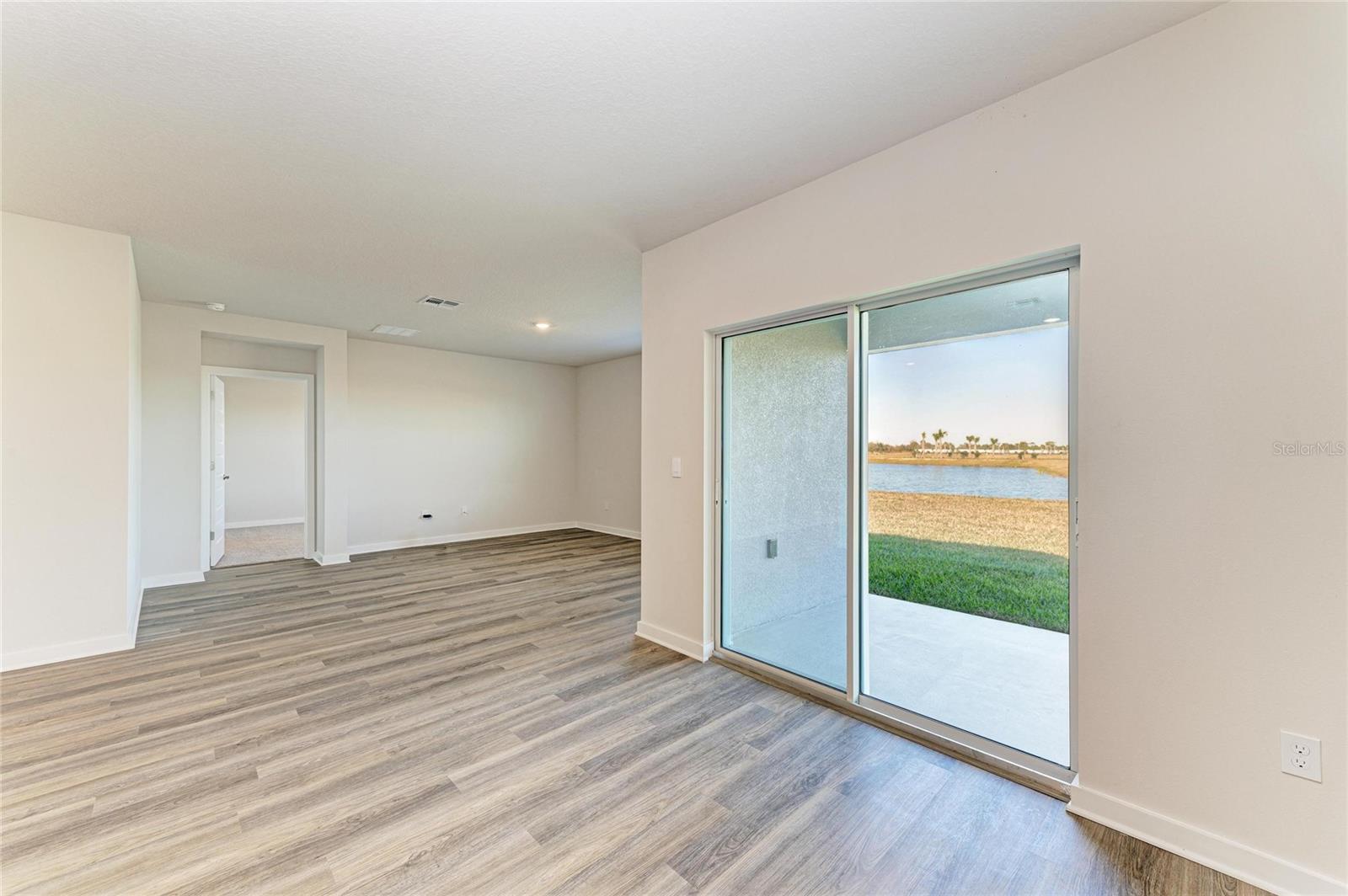 Image 17 of 66 For 18143 Wheathouse Place