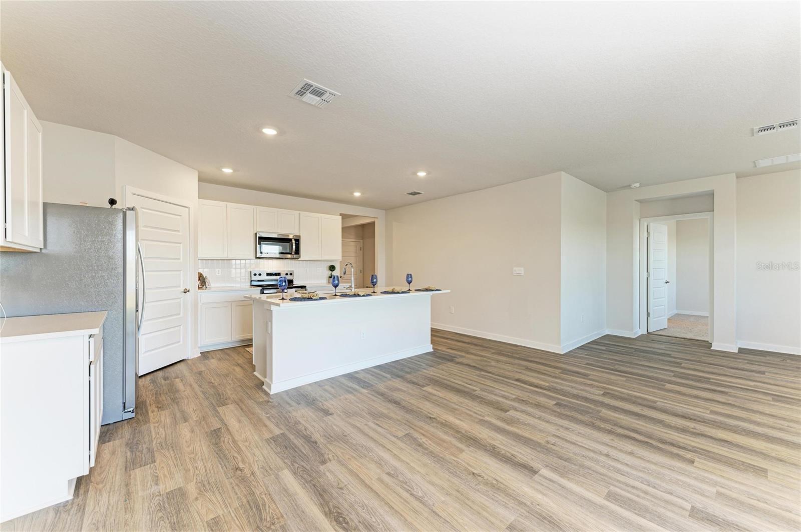 Image 18 of 66 For 18143 Wheathouse Place