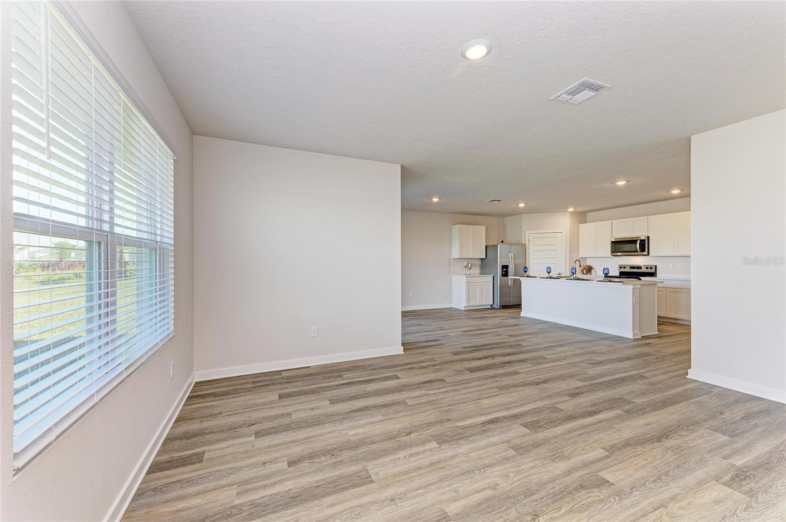 Image 21 of 66 For 18143 Wheathouse Place