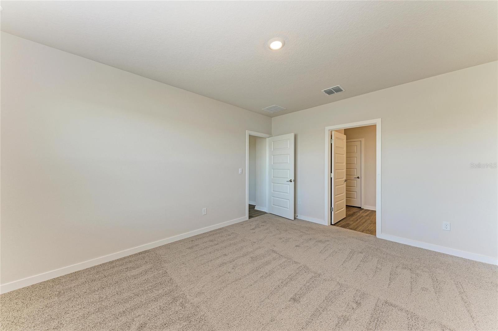 Image 25 of 66 For 18143 Wheathouse Place